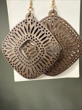Cutout Filigree Wooden Drop Earrings - Brown
